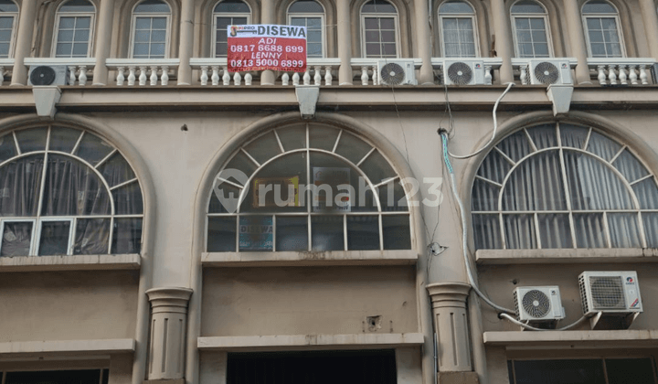 Disewakan Ruko Sedayu Square Cengkareng Bersih Siap Pakai