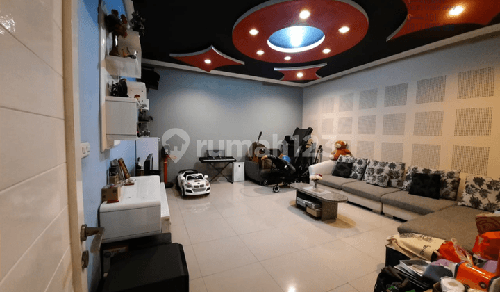 For Sale Negotiable North-Facing House in Golf Lake