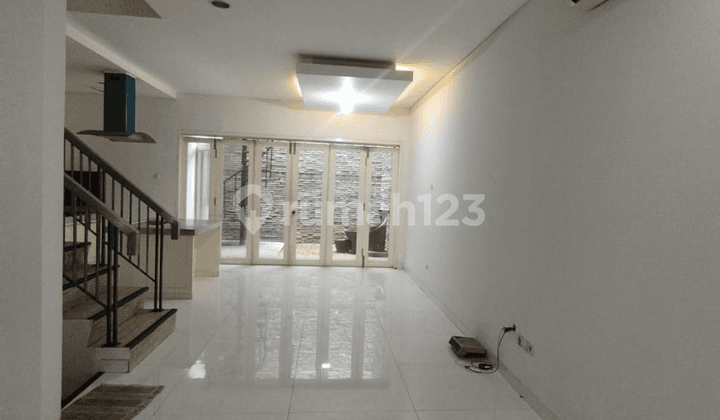 Buruan Rumah Sewa Golf Lake Cengkareng Uk6x18