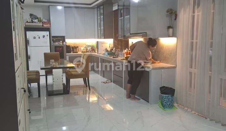 Rumah Golf Lake Hanya 200 Juta