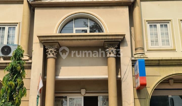 Disewakan Ruko di Puri Mansion 3 Lantai+Dak Parkir Puluhan Mobil