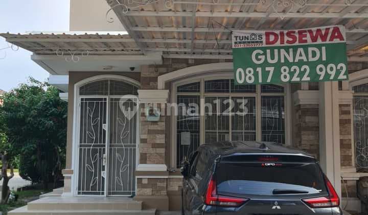 Rumah Hook 9X15 Disewa di Green Lake City Semi Furnish ac 1, Gordyn, Meja Kursi