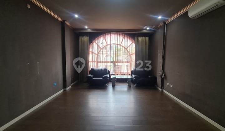 Disewakan Ruko Green Lake City Furnished Mewah Interior Premium