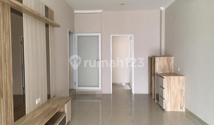 Ruko Disewakan di Green Lake City Full Renovasi dan Semi Furnished