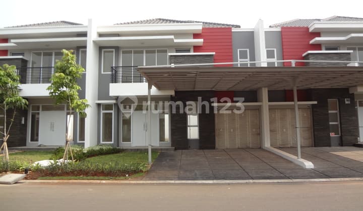 House 10x18 Green Lake City Latin America Cluster North Facing