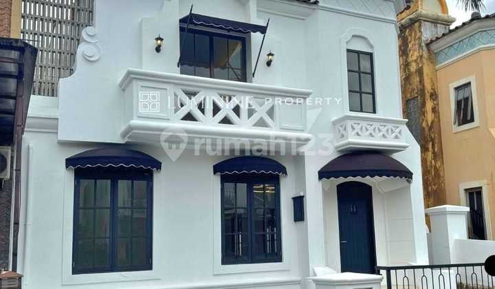 Rumah Mewah, European Classis di Daerah Serpong Dijual Semi Furnished