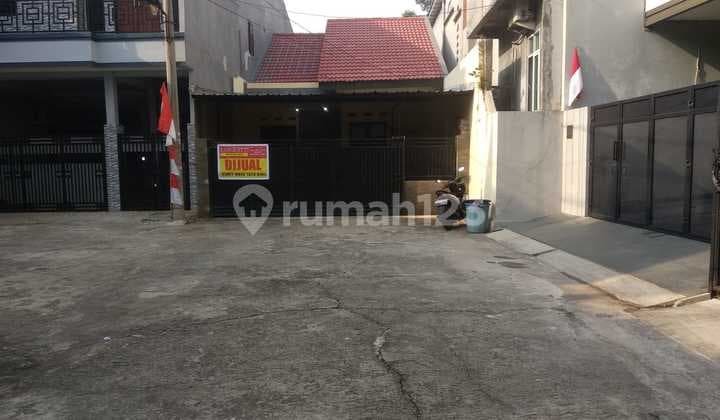 Nice One-Story House in Villa Arteri Kebon Jeruk Complex