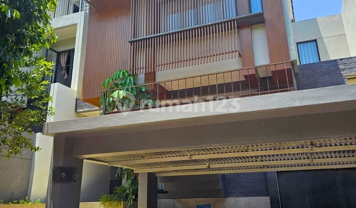 Disewakan Rumah Greenwich BSD