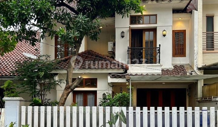 Rumah Bagus Siap Huni di Pondok Indah .
