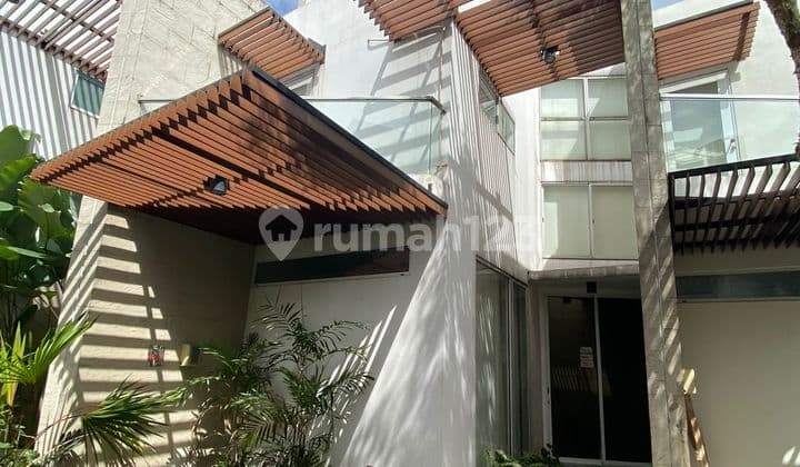 Rumah Bagus Siap Huni Di Discovery Bintaro