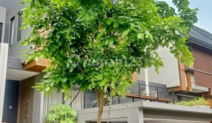 Rumah Rapi Depan Taman Greenwich Park BSD Tangerang Gp806