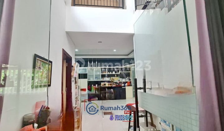 Rumah Besar dengan Rooftop Versailles Residence BSD Tangerang Vs08