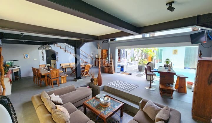 Rumah ala Villa Bali dengan Kolam Renang Foresta BSD Tangerang F3090