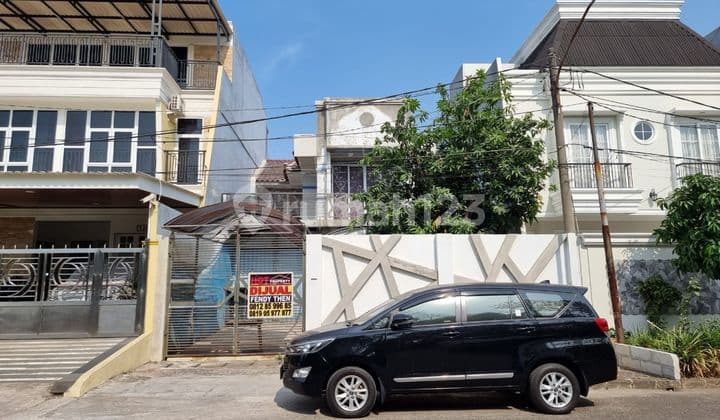 Dijual Cepat dan Murah Rumah Taman Surya 5 Luas 10x25 Depan Taman