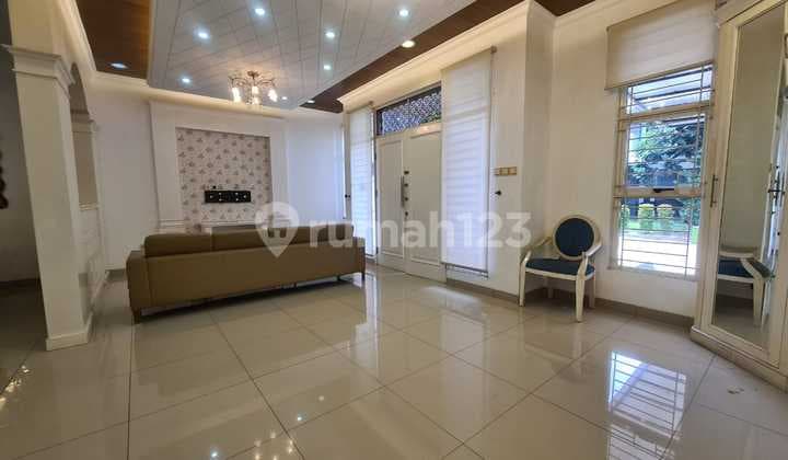 Disewakan Rumah Puri Mansion Bagus Rapi Siap Huni Full Furnish Luas 150 m2
