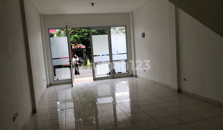 Ruko Murah di Legenda Wisata Cibubur ,siap pakai