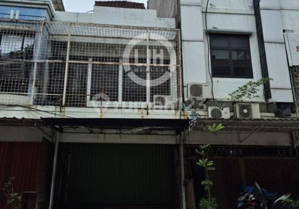 Disewakan Ruko Bebas Banjir di Boulevard Raya, Kelapa Gading, Jakarta Utara