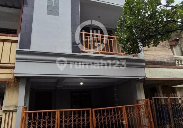 Rumah 2 Lantai Siap Huni di Sunter Agung, Tanjung Priok, Jakarta Utara