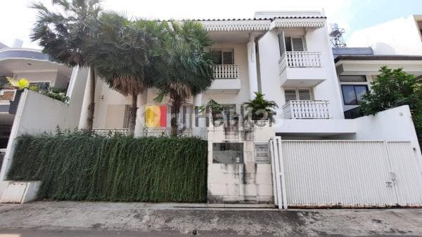 Rumah di kelapa Nias Kelapa Gading Bangunan Bergaya Traditional Modern Lokasi Dekat MKG