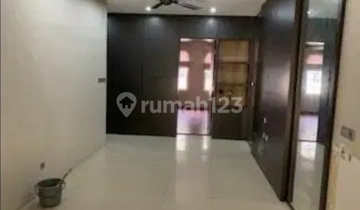 Sedayu Square Shop House (Land Area/Building Area 73/250 m)