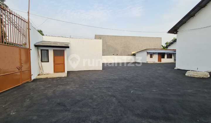 Warehouse on Jl.Kapuk Raya (Land Area/ Building Area 1055/571 sqm)