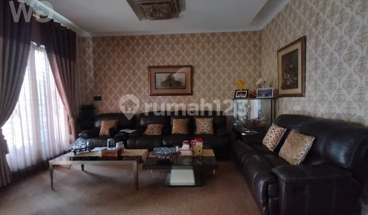 Rumah Mewah Dijual Murah di Grand Wisata - Dekat Mall Living World