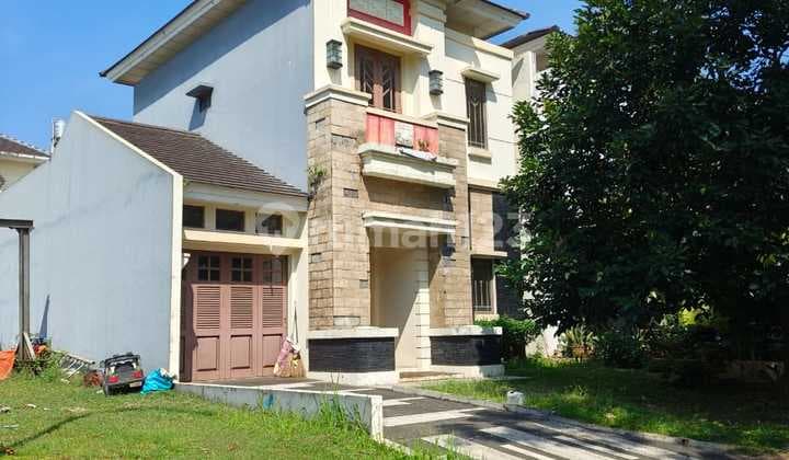 Rumah River Town Depan Taman Grand Wisata , Tambun - Bekasi