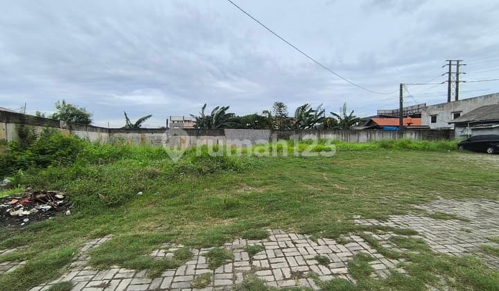 For Rent: Land Plot on Jl. Raya Mustika Jaya, suitable for Commercial, Restaurant, Showroom, Retail, Bekasi.