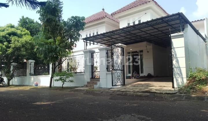 Dijual Rumah Mewah di Taman Golf, Jababeka, Cikarang
