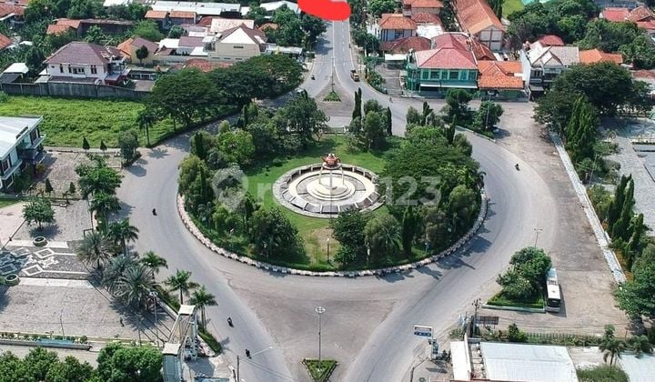 Jual Cepat Tanah 1800 m2 dekat Bundaran Alun Alun dan Swalayan Yogya