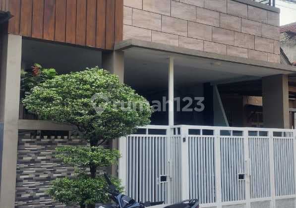 Di Jual Rumah.2lantai Full Futnished Di. Taman. Royal 3, Tangerang.kota