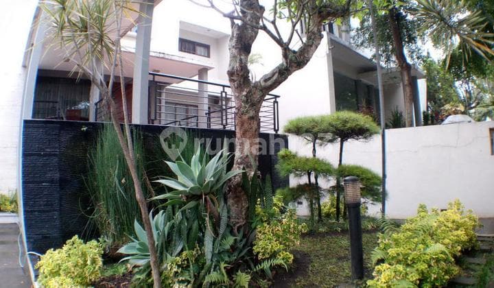 Rumah Tinggal Dan Kost di Tubagus Ismail, Dekat Dago