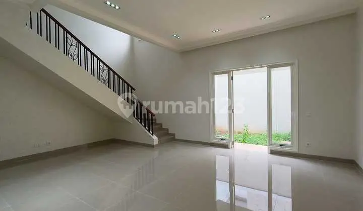 RUMAH BARU SIAP HUNI....DI SUMMARECON SERPONG