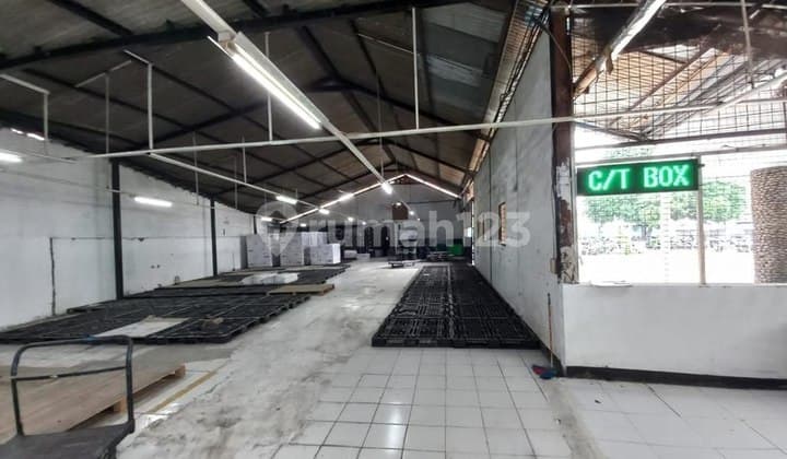 Ex pabrik kondisi bagus di Depok