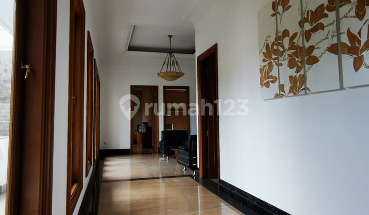 Dijual Rumah Mewah Luas Jarang Ada Di Lokasi Prestigius Mega Kuningan