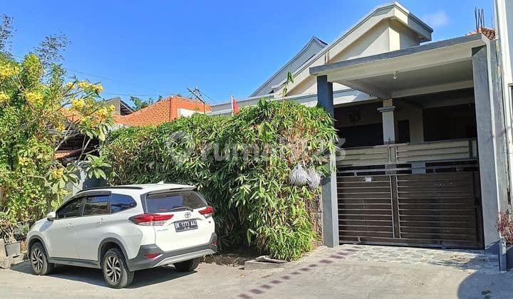Rumah Di Taman Griya Furnished Dekat Jalan Utama Dijual Cepat