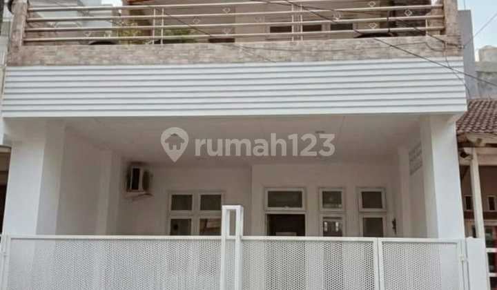 Rumah Bagus 3 Lantai di Sunter
