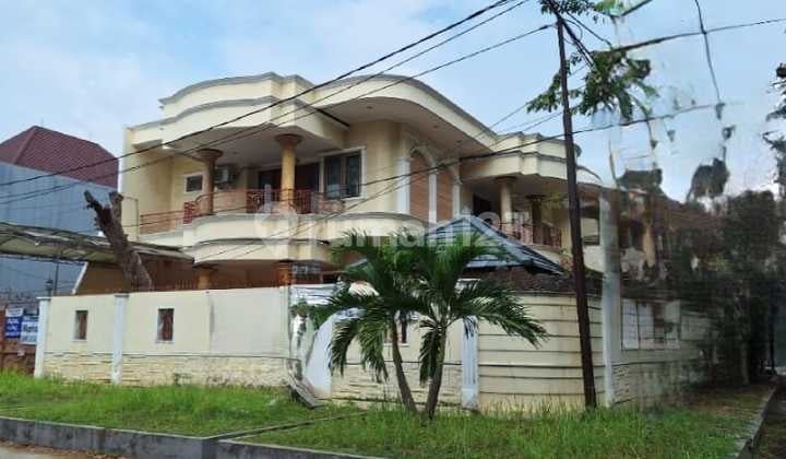 Jual Rumah Hoek 2lt di Sunter