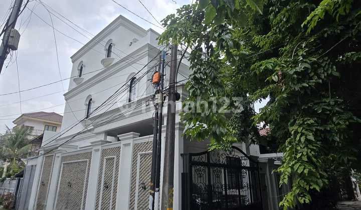 Rumah Bagus Lokasi Strategis di Sunter