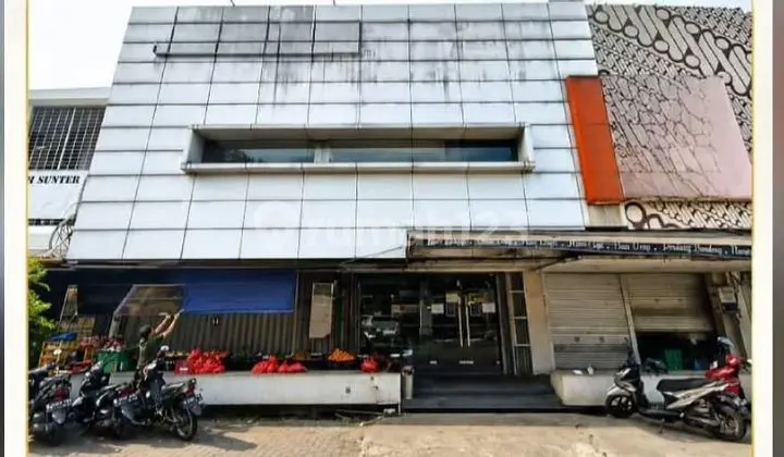 3 adjoining shop houses facing the main road, rarely found in Sunter