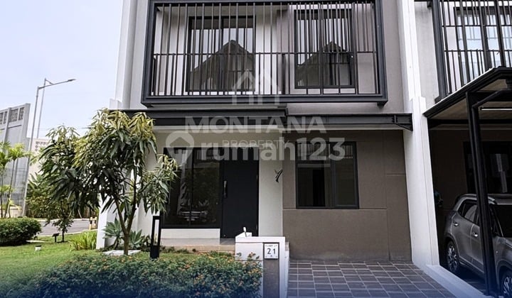 Dijual Rumah Siap Huni di Leonora 3 Lantai Posisi Hook