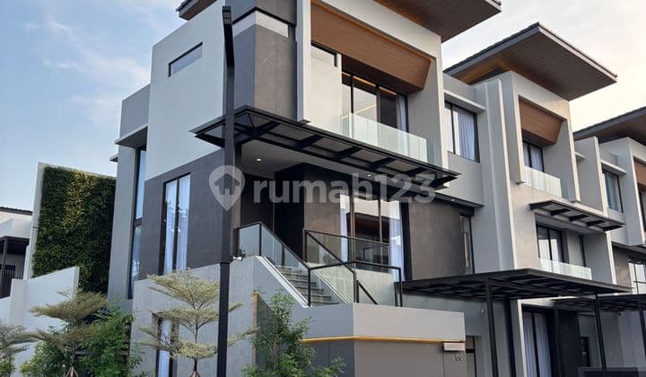 Rumah Mewah 3 Lantai ARDEA at Summarecon