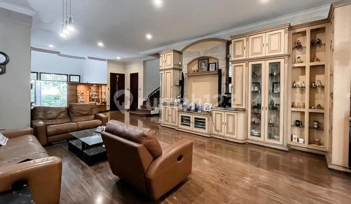 Rumah Mewah di Puri Indah Boulevard Blok J