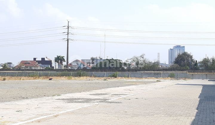 Land Including Building in the City Center