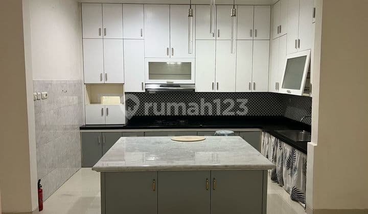 Intercon Block I 2 Floors Land Area 300 M2 East