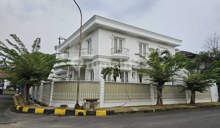 Rumah 2 Lantai..bebas Banjir Lokasi.strategisbagus
