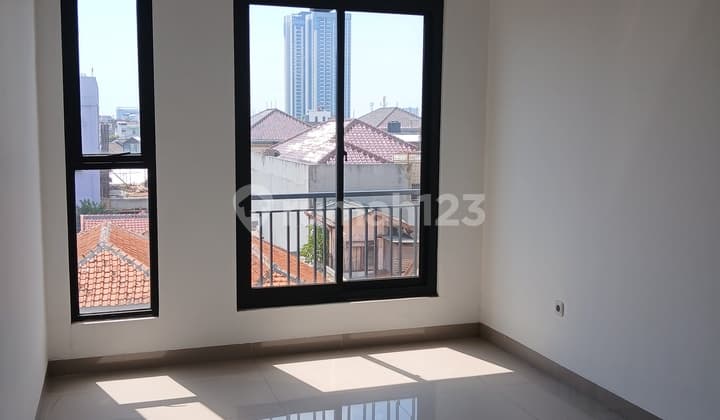 Palapa Kedoya House: Slim Fit, Fully Furnished!