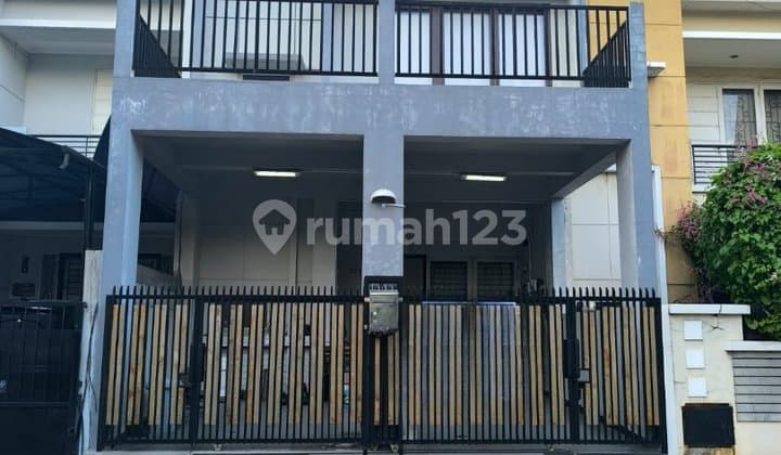 Puri Media House, Land Area 90m2, SHM