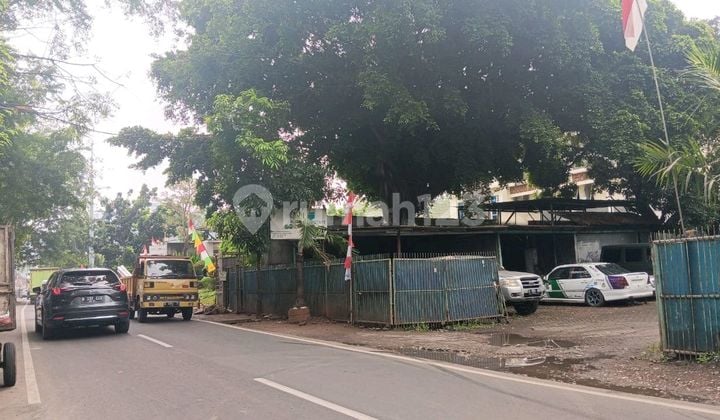 Commercial Space for Rent, Former Workshop in Srengseng Raya