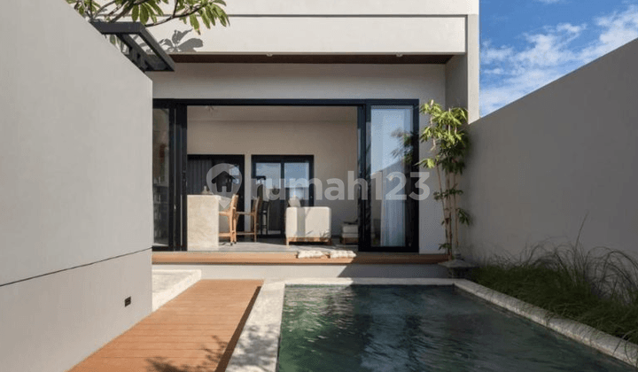 Luxury Villa Near Airport and Jimbaran Beach in Kedonganan